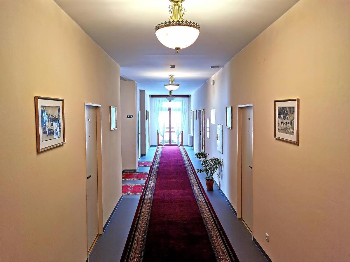 Hotel Grand Uherské Hradiště Dış mekan fotoğraf