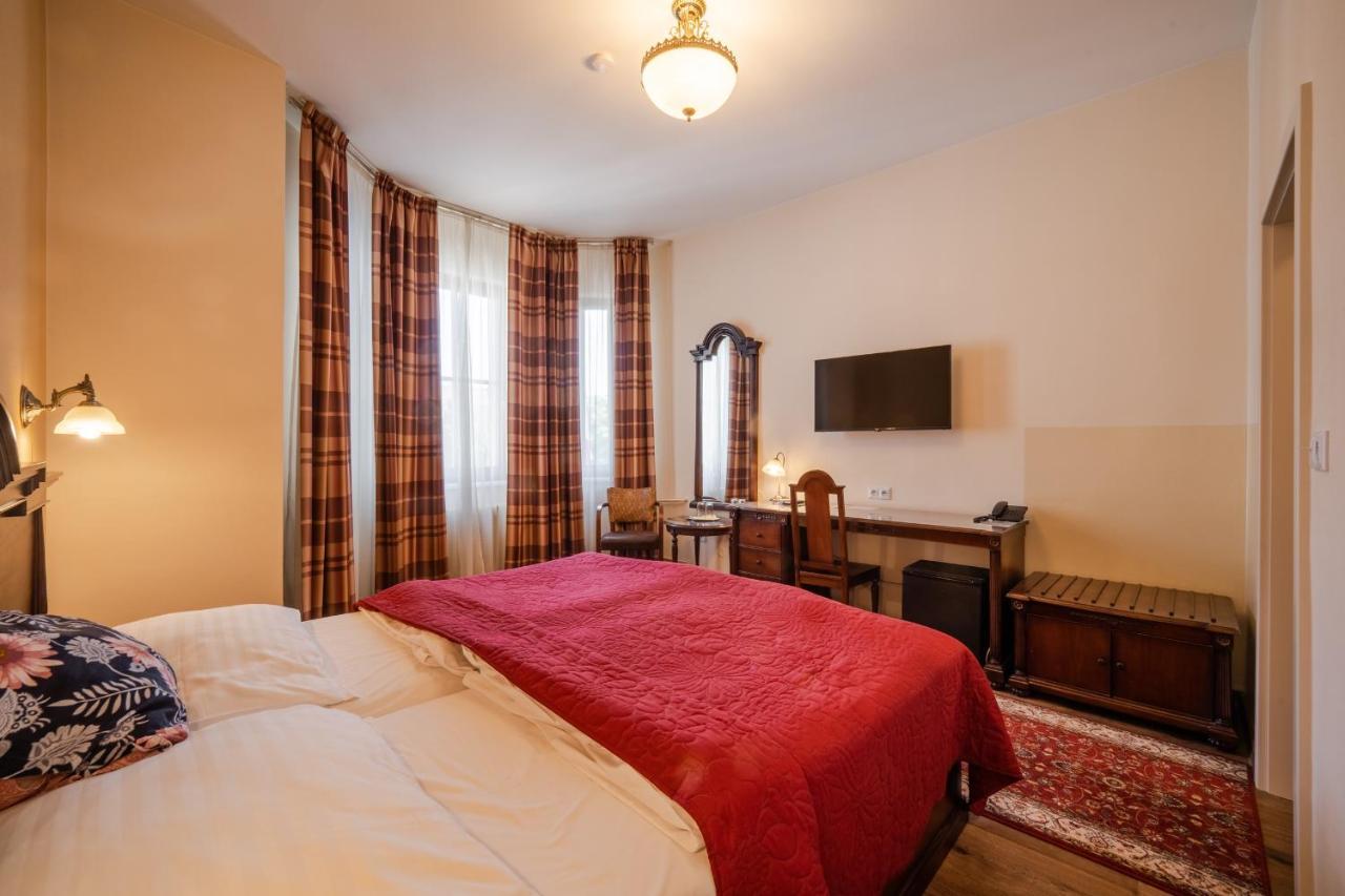 Hotel Grand Uherské Hradiště Dış mekan fotoğraf