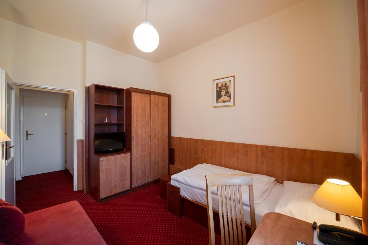 Hotel Grand Uherské Hradiště Dış mekan fotoğraf