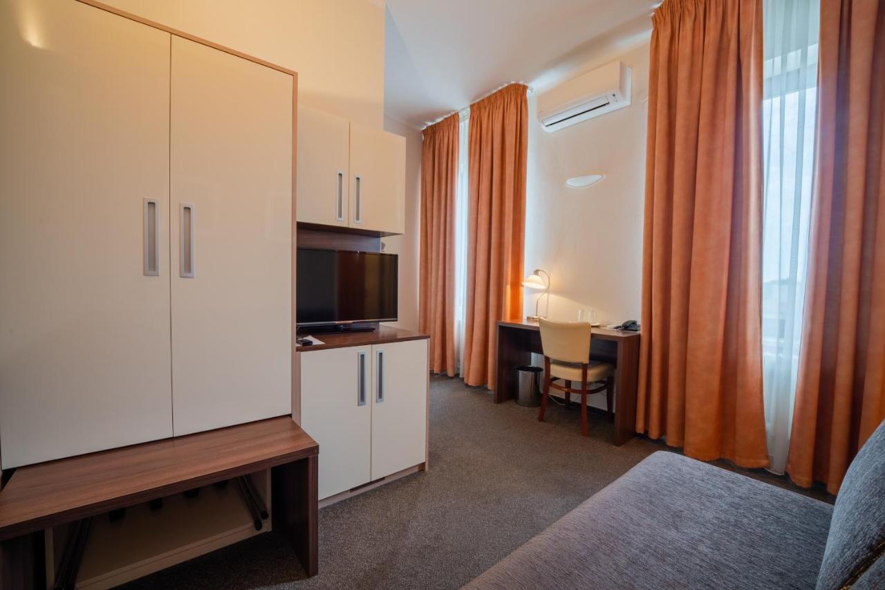Hotel Grand Uherské Hradiště Dış mekan fotoğraf