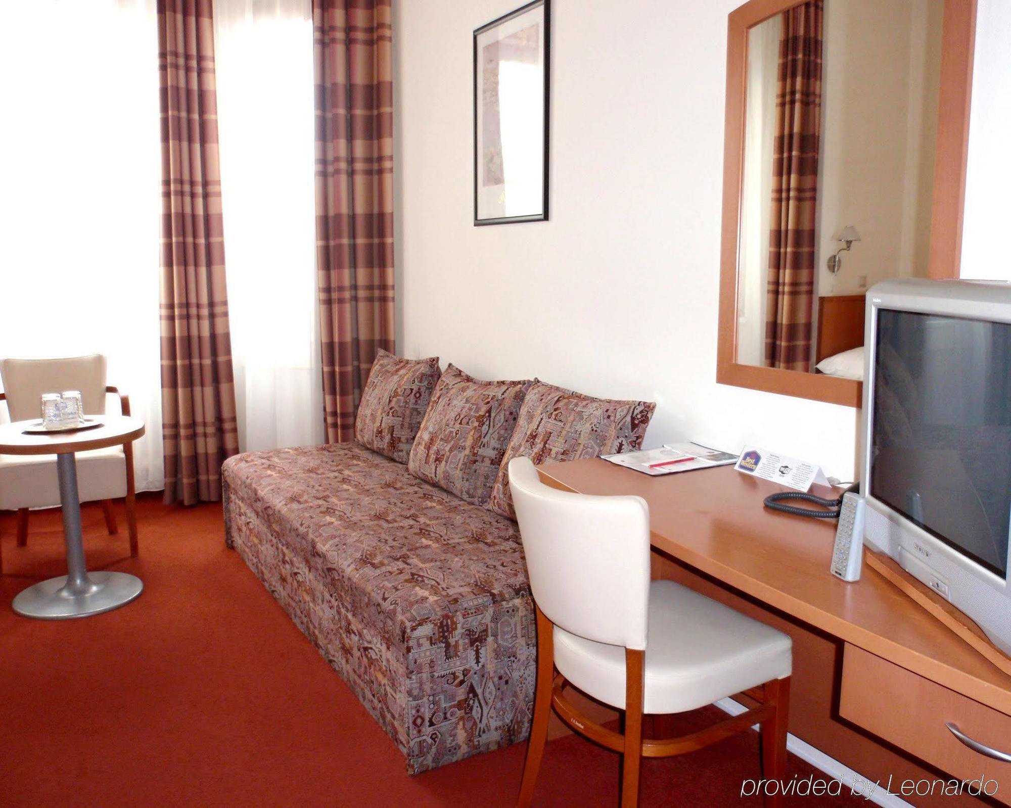 Hotel Grand Uherské Hradiště Oda fotoğraf