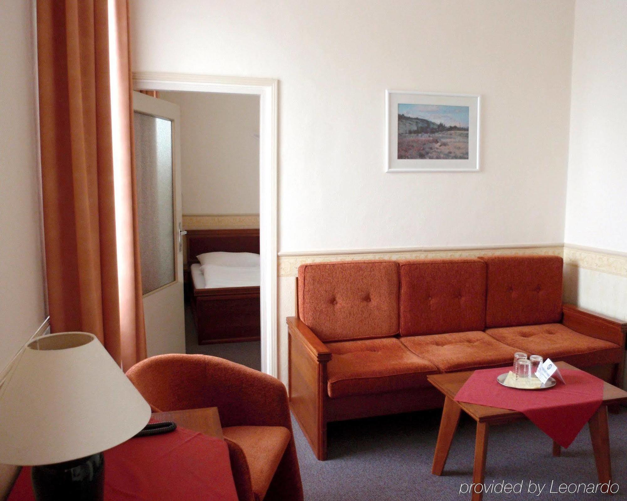 Hotel Grand Uherské Hradiště Oda fotoğraf