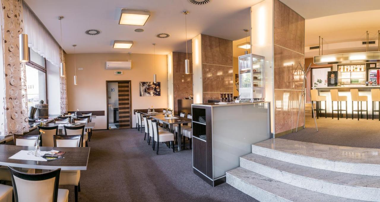 Hotel Grand Uherské Hradiště Dış mekan fotoğraf